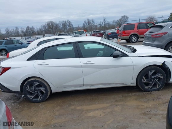 2025 Hyundai Elantra SEL Sport with VIN KMHLM4DG9SU881711, listed as a IAAI auction lot 41464931 with 1,497 mi miles. Bid and sale history available at carsss.com. Image 14.