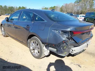 2022 Toyota Avalon XLE with VIN 4T1JZ1FB5NU086281, listed as a IAAI auction lot 41818135 with 43,736 mi miles. Bid and sale history available at carsss.com. Image 3.