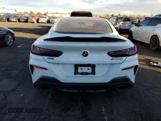 2019 BMW 8 Series M850i xDrive z VIN WBABC4C53KBU95426, wystawiony jako Copart lot #89221245 z przebiegiem Nie podano mil oraz Szkoda całkowita • Salvage title. Historia ofert i sprzedaży dostępna na DreamBid. Obrazek 6.