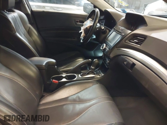 2019 Acura ILX Premium z VIN 19UDE2F73KA008322, wystawiony jako IAAI lot #41155902 z przebiegiem 101 105 mil mil oraz . Historia ofert i sprzedaży dostępna na DreamBid. Obrazek 5.