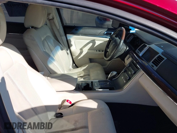 2009 Lincoln MKS с VIN 1LNHM94R59G619360, выставлен на аукционе IAAI как лот 41709015 с пробегом 280 354 миль миль и . История ставок и продаж доступна на DreamBid. Изображение 5.