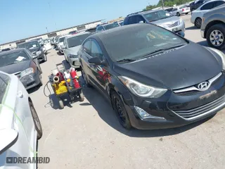 2016 Hyundai Elantra SE with VIN KMHDH4AE2GU479418, listed as a IAAI auction lot 42013938 with 122,201 mi miles. Bid and sale history available at carsss.com. Image 1.