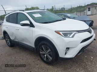 2018 Toyota RAV4 XLE z VIN 2T3WFREV4JW469929, wystawiony jako IAAI lot #42536958 z przebiegiem 82 443 mil mil oraz . Historia ofert i sprzedaży dostępna na DreamBid. Obrazek 1.