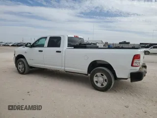 2022 Ram 3500 Tradesman with VIN 3C63R3GLXNG163592, listed as a Copart auction lot 47757715 with 25,067 mi miles and Salvage Title. Bid and sale history available at carsss.com. Image 2.