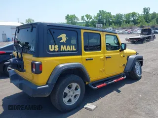 2021 Jeep Wrangler Unlimited Sport with VIN 1C4HJXKN9MW709420, listed as a IAAI auction lot 42403223 with 154,299 mi miles and . Bid and sale history available at DreamBid. Image 4.