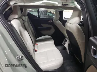 2023 Volvo XC40 Ultimate Dark Theme z VIN YV4L12UX9P2068547, wystawiony jako Copart lot #47006075 z przebiegiem 27 126 mil mil oraz Szkoda całkowita • Salvage title. Historia ofert i sprzedaży dostępna na DreamBid. Obrazek 10.