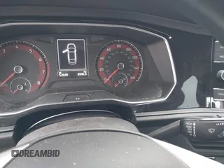 2020 Volkswagen Jetta S z VIN 3VWCB7BU7LM030563, wystawiony jako IAAI lot #42136203 z przebiegiem 52 649 mil mil oraz . Historia ofert i sprzedaży dostępna na DreamBid. Obrazek 7.