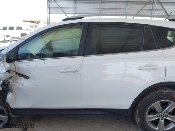 2015 Toyota RAV4 XLE with VIN JTMWFREVXFD066557, listed as a IAAI auction lot 41825354 with 173,595 mi miles. Bid and sale history available at carsss.com. Image 14.