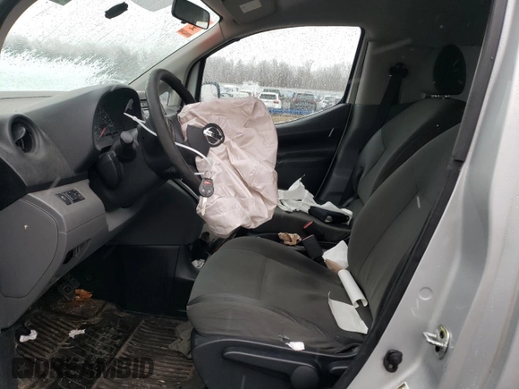 2013 Nissan NV200 SV z VIN 3N6CM0KN2DK691358, wystawiony jako Copart lot #85540004 z przebiegiem Nie podano mil oraz Szkoda całkowita • Salvage title. Historia ofert i sprzedaży dostępna na DreamBid. Obrazek 7.