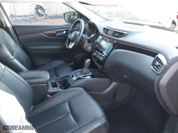 2019 Nissan Rogue Sport SL with VIN JN1BJ1CR0KW350897, listed as a IAAI auction lot 41112357 with 68,203 mi miles. Bid and sale history available at carsss.com. Image 5.