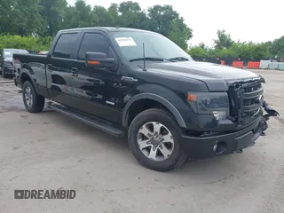 2013 Ford F-150 XL z VIN 1FTFW1ET0DFD73673, wystawiony jako IAAI lot #42504937 z przebiegiem 220 825 mil mil oraz . Historia ofert i sprzedaży dostępna na DreamBid. Obrazek 1.