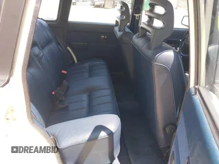 1993 Volvo 240 с VIN YV1AW8803P1949546, выставлен на аукционе IAAI как лот 42411136 с пробегом 225 859 миль миль и . История ставок и продаж доступна на DreamBid. Изображение 8.