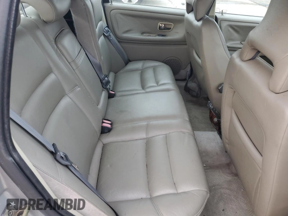 1998 Volvo S70 z VIN YV1LS5676W1522671, wystawiony jako Copart lot #88859815 z przebiegiem 185 585 mil mil oraz Szkody całkowita. Historia ofert i sprzedaży dostępna na DreamBid. Obrazek 10.
