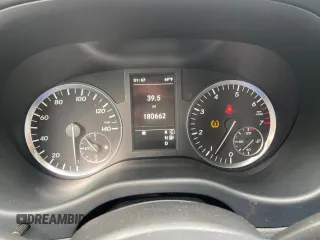 2017 Mercedes-Benz Metris Passenger z VIN WD4PG2EE3H3335246, wystawiony jako Copart lot #82755184 z przebiegiem 180 662 mil mil oraz . Historia ofert i sprzedaży dostępna na DreamBid. Obrazek 8.