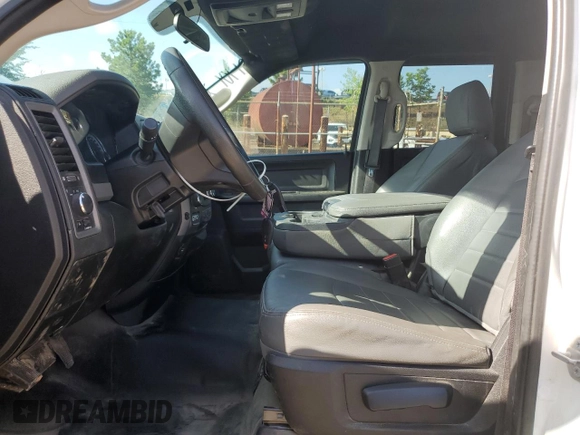 2019 Ram 1500 Tradesman z VIN 1C6RR6FT9KS686930, wystawiony jako Copart lot #60701815 z przebiegiem 123 156 mil mil oraz Szkoda całkowita • Salvage title. Historia ofert i sprzedaży dostępna na DreamBid. Obrazek 7.