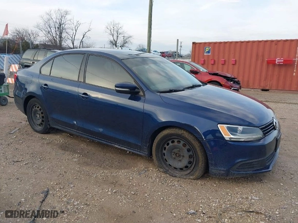 2011 Volkswagen Jetta Sedan SE w/Convenience with VIN 3VWDX7AJ6BM395036, listed as a IAAI auction lot 41221262 with 136,646 mi miles. Bid and sale history available at carsss.com. Image 1.