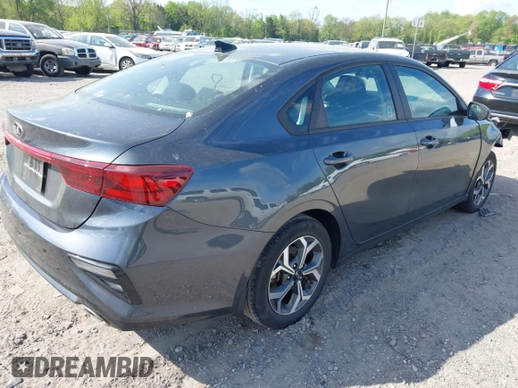 2021 Kia Forte LXS z VIN 3KPF24AD4ME326202, wystawiony jako IAAI lot #42160610 z przebiegiem 63 901 mil mil oraz . Historia ofert i sprzedaży dostępna na DreamBid. Obrazek 4.