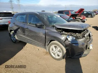 2019 Nissan Kicks SR with VIN 3N1CP5CU9KL491357, listed as a Copart auction lot 82594634 with 32,518 mi miles and Salvage Title. Bid and sale history available at carsss.com. Image 4.