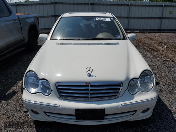2007 Mercedes-Benz C 280 Luxury z VIN WDBRF92H67F923814, wystawiony jako Copart lot #60515625 z przebiegiem 87 502 mil mil oraz Szkoda całkowita • Salvage title. Historia ofert i sprzedaży dostępna na DreamBid. Obrazek 5.