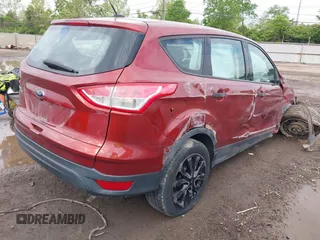 2015 Ford Escape S with VIN 1FMCU0F70FUB78610, listed as a IAAI auction lot 42225098 with 209,248 mi miles and . Bid and sale history available at DreamBid. Image 4.