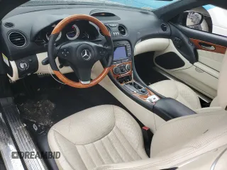 2009 Mercedes-Benz SL 550 с VIN WDBSK71F39F152619, выставлен на аукционе Copart как лот 43771145 с пробегом 106 402 миль миль и Списание • Salvage title. История ставок и продаж доступна на DreamBid. Изображение 8.