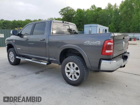 2020 Ram 2500 Laramie z VIN 3C6UR5FL1LG102159, wystawiony jako Copart lot #54927245 z przebiegiem 87 348 mil mil oraz Szkoda całkowita • Salvage title. Historia ofert i sprzedaży dostępna na DreamBid. Obrazek 2.