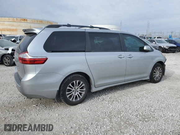 2019 Toyota Sienna XLE Auto Access Seat with VIN 5TDYZ3DC5KS977360, listed as a Copart auction lot 88314275 with 71,200 mi miles and Salvage Title. Bid and sale history available at carsss.com. Image 3.