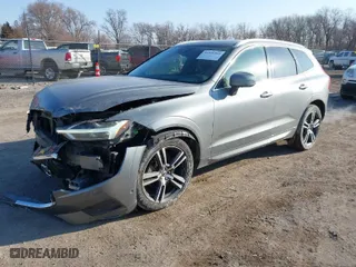 2019 Volvo XC60 Momentum with VIN LYVA22RK0KB306636, listed as a IAAI auction lot 41539565 with 66,610 mi miles. Bid and sale history available at carsss.com. Image 2.