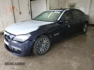 2014 BMW 7 Series 740Li with VIN WBAYE4C50ED138606, listed as a Copart auction lot 42158725 with 166,402 mi miles and Salvage Title. Bid and sale history available at carsss.com. Image 1.