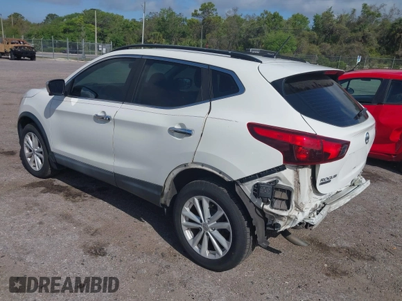 2017 Nissan Rogue SV z VIN JN1BJ1CP7HW007270, wystawiony jako IAAI lot #41908931 z przebiegiem 94 373 mil mil oraz . Historia ofert i sprzedaży dostępna na DreamBid. Obrazek 3.