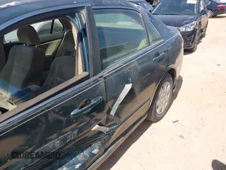 2003 Honda Accord LX z VIN 1HGCM56373A101567, wystawiony jako IAAI lot #42040412 z przebiegiem 259 739 mil mil oraz . Historia ofert i sprzedaży dostępna na DreamBid. Obrazek 13.