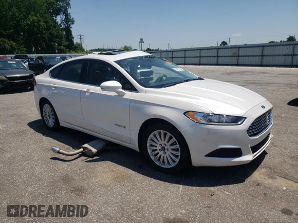 2015 Ford Fusion SE Hybrid z VIN 3FA6P0LU8FR105615, wystawiony jako Copart lot #61451155 z przebiegiem 106 778 mil mil oraz Szkoda całkowita • Salvage title. Historia ofert i sprzedaży dostępna na DreamBid. Obrazek 4.