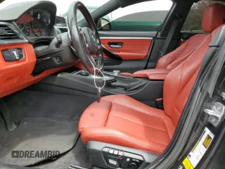 2015 BMW 4 Series 435i xDrive z VIN WBA4B3C57FD669983, wystawiony jako Copart lot #57360823 z przebiegiem 56 215 mil mil oraz . Historia ofert i sprzedaży dostępna na DreamBid. Obrazek 7.