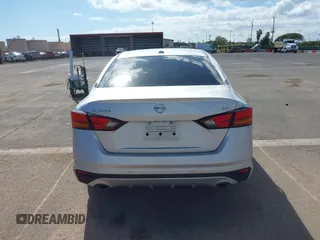 2020 Nissan Altima 2.5 SL with VIN 1N4BL4EV2LC135355, listed as a IAAI auction lot 41778726 with 104,603 mi miles. Bid and sale history available at carsss.com. Image 16.