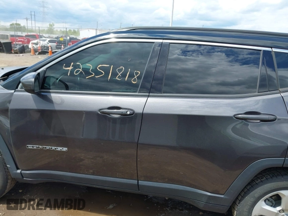 2018 Jeep Compass Latitude with VIN 3C4NJDBB5JT355582, listed as a IAAI auction lot 42351818 with 75,324 mi miles and . Bid and sale history available at DreamBid. Image 15.