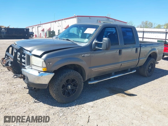 2002 Ford F-250 XL z VIN 1FTNW21L92EC03726, wystawiony jako IAAI lot #41860963 z przebiegiem 201 404 mil mil oraz . Historia ofert i sprzedaży dostępna na DreamBid. Obrazek 2.