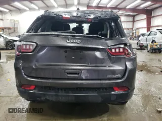2020 Jeep Compass Latitude with VIN 3C4NJDBB9LT104454, listed as a Copart auction lot 45028405 with 60,115 mi miles and Salvage title. Bid and sale history available at DreamBid. Image 6.