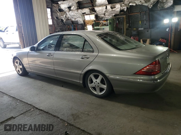 2004 Mercedes-Benz S-Class with VIN WDBNG75J64A406424, listed as a Copart auction lot 75541084 with 0 mi miles and Salvage Title. Bid and sale history available at carsss.com. Image 2.