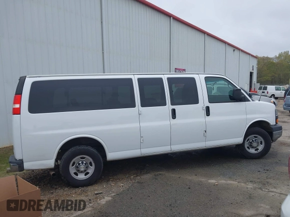 2015 Chevrolet Express Passenger LT with VIN 1GAZG1FG5F1205323, listed as a IAAI auction lot 41917128 with 194,773 mi miles and . Bid and sale history available at DreamBid. Image 13.