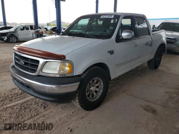 2001 Ford F-150 XLT с VIN 1FTRW07L01KA04562, выставлен на аукционе Copart как лот 52741935 с пробегом 288 598 миль миль и Списание • Salvage title. История ставок и продаж доступна на DreamBid. Изображение 1.