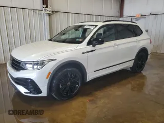 2022 Volkswagen Tiguan SE R-Line Black z VIN 3VV8B7AX3NM092731, wystawiony jako Copart lot #63430355 z przebiegiem 23 435 mil mil oraz Szkoda całkowita • Salvage title. Historia ofert i sprzedaży dostępna na DreamBid. Obrazek 1.