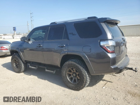 2018 Toyota 4Runner SR5 with VIN JTEBU5JR8J5572148, listed as a Copart auction lot 50132125 with 121,334 mi miles and Salvage Title. Bid and sale history available at DreamBid. Image 2.
