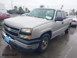 2006 Chevrolet Silverado 1500 LS with VIN 1GCEC19X96Z271646, listed as a IAAI auction lot 41412231 with 213,065 mi miles. Bid and sale history available at carsss.com. Image 17.
