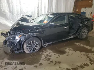 2025 Nissan Altima SV with VIN 1N4BL4DW5SN331724, listed as a Copart auction lot 45420375 with 13,707 mi miles and Salvage Title. Bid and sale history available at DreamBid. Image 1.