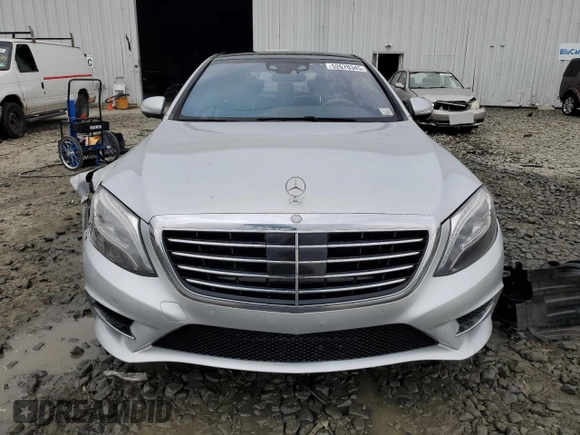 2015 Mercedes-Benz S 550 with VIN WDDUG8FB2FA148714, listed as a Copart auction lot 52670345 with 226,473 mi miles and Salvage Title. Bid and sale history available at DreamBid. Image 5.