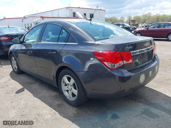 2014 Chevrolet Cruze 1LT with VIN 1G1PC5SB4E7382817, listed as a IAAI auction lot 42037989 with 121,190 mi miles. Bid and sale history available at carsss.com. Image 3.