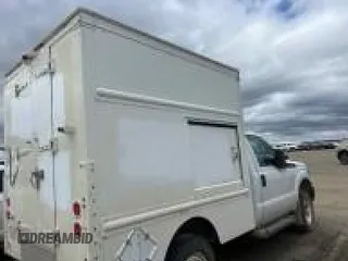 2013 Ford F-250 XL z VIN 1FDBF2B6XDEB43045, wystawiony jako IAAI lot #42511129 z przebiegiem 607 408 mil mil oraz . Historia ofert i sprzedaży dostępna na DreamBid. Obrazek 10.