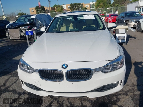 2013 BMW 3 Series 328i z VIN WBA3A5G51DNP22723, wystawiony jako IAAI lot #41723476 z przebiegiem 108 845 mil mil oraz . Historia ofert i sprzedaży dostępna na DreamBid. Obrazek 12.