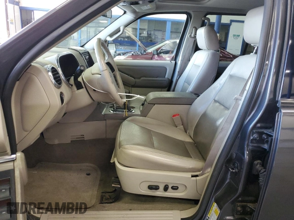 2007 Ford Explorer XLT with VIN 1FMEU73E17UB55732, listed as a Copart auction lot 56995235 with 163,847 mi miles and Clean title. Bid and sale history available at DreamBid. Image 7.