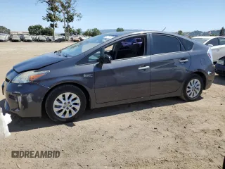 2014 Toyota Prius with VIN JTDKN3DP2E3057714, listed as a Copart auction lot 61210415 with 155,153 mi miles and Salvage title. Bid and sale history available at DreamBid. Image 1.